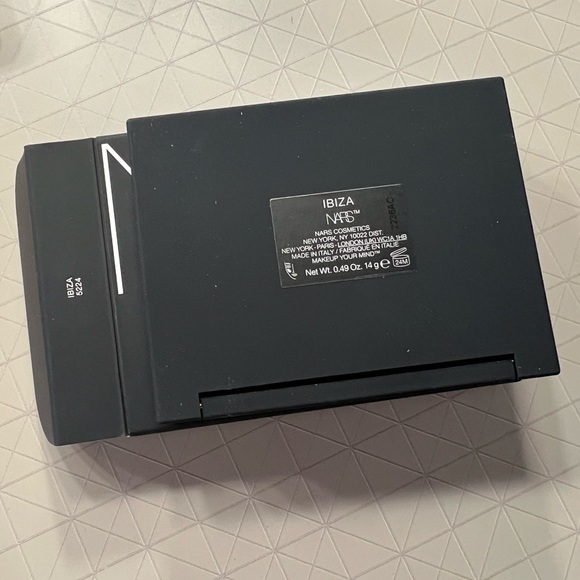 NARS ibiza highlighter - Picture 2 of 3